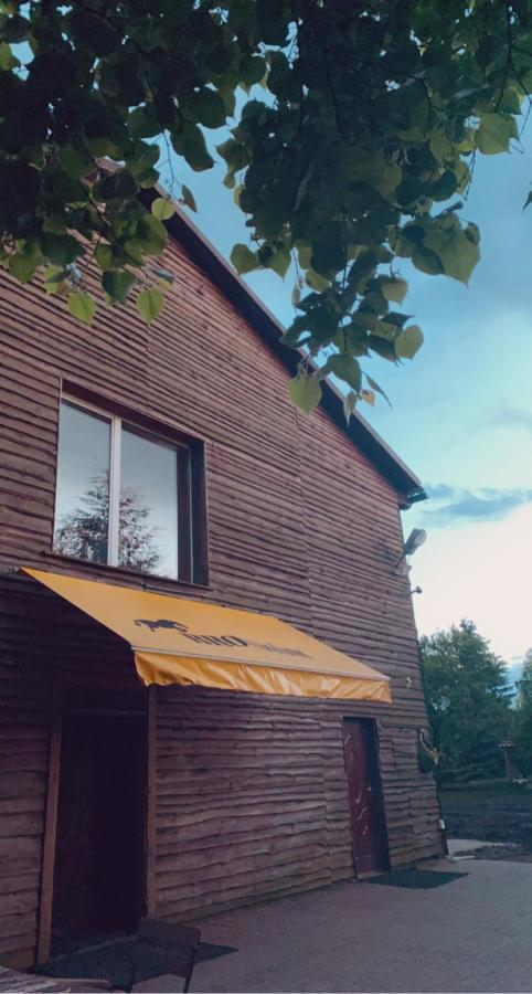 Osrodek Jezdziecki Bronkow Bed & Breakfast Exterior foto